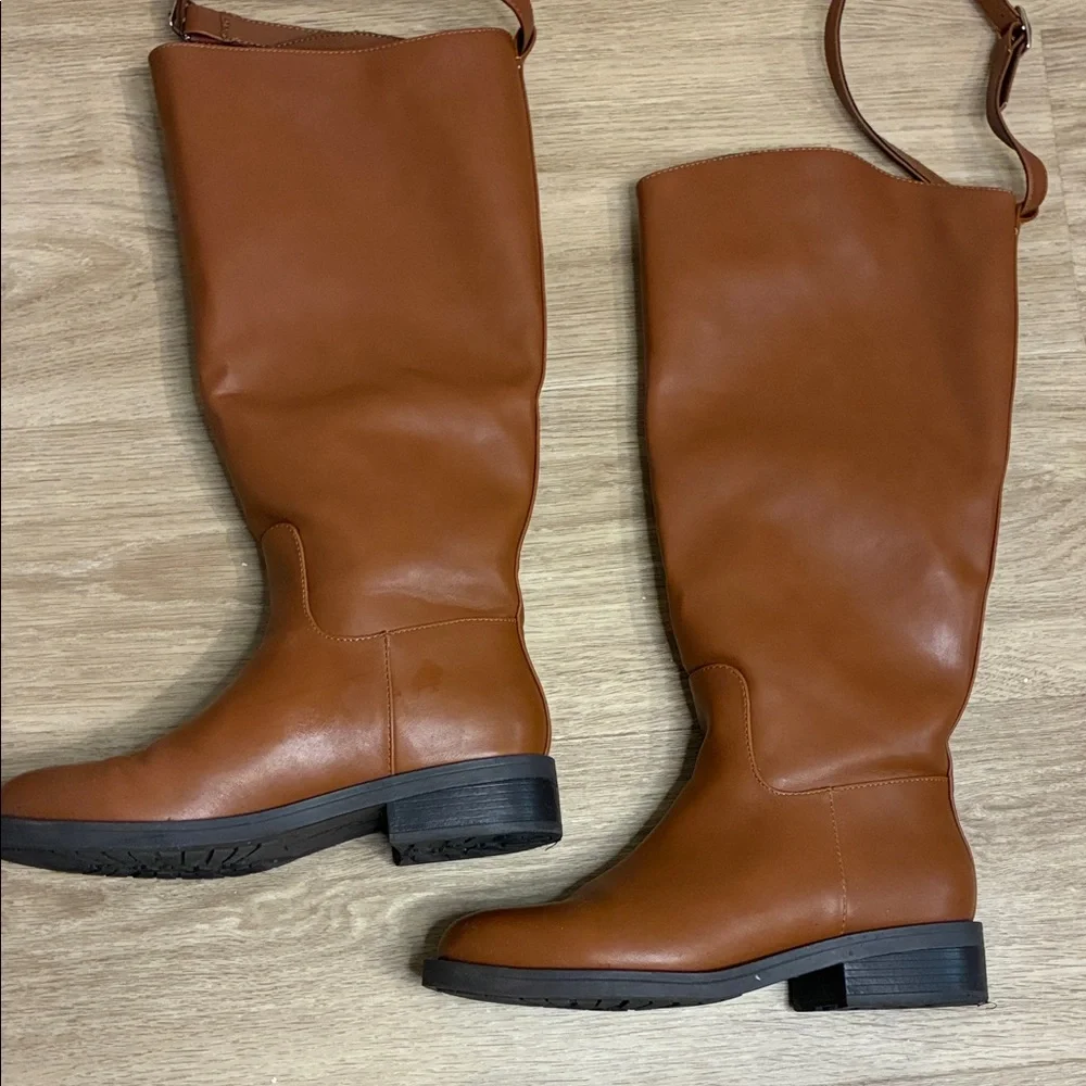 Brown Knee-High Women's Boots